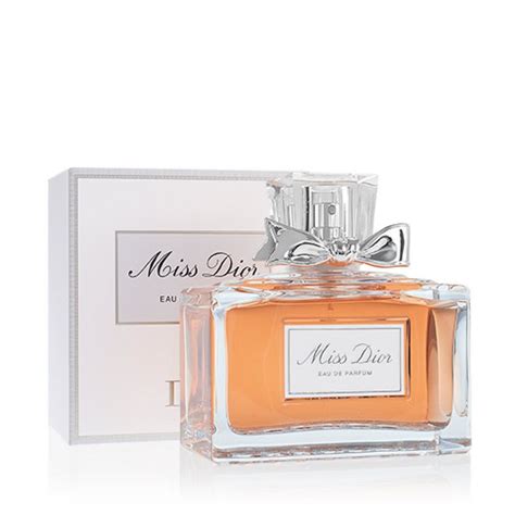 miss dior kleine flascje|Miss Dior fragrance.